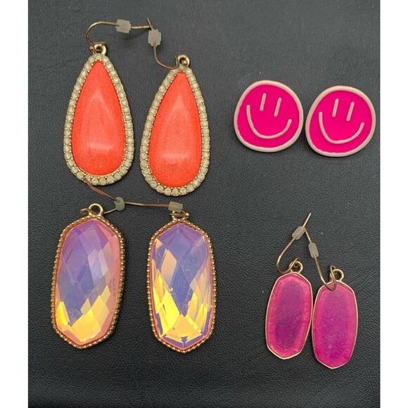 Lot Of 4 Pairs Of Bright Sparkly Fun Earrings - Picture 2 of 3